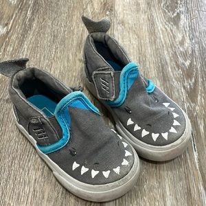 Shark vans baby 4